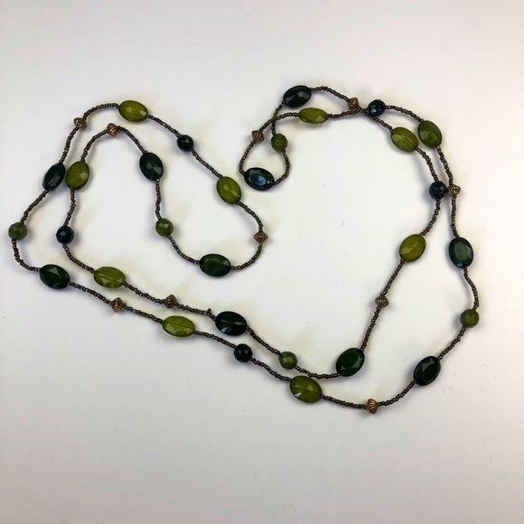 Necklace with Green and Gold - Picture 4 of 7